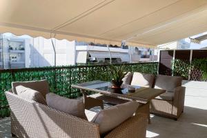 Luxury Elegance in City Center