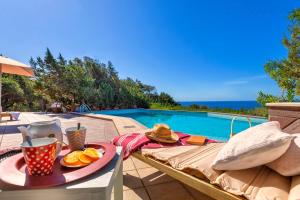 Villa Joie de Vivre Vista mare con piscina a sfioro per 6 persone