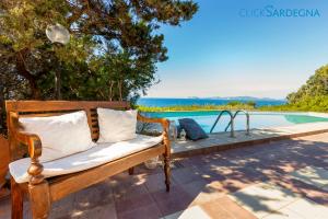 Villa Joie de Vivre Vista mare con piscina a sfioro per 6 persone