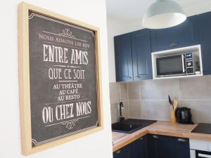 Grain de sable, les pieds dans leau