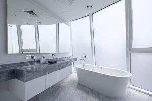 Panoramic LUX Apartment with Burj Khalifa View