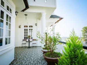 Căn Hộ (Apartment)