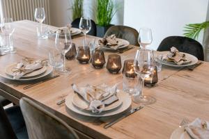 Huswell - Beautiful and spacious vacation home with parking