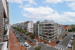 Huswell - Modern and bright studio in centre of Knokke