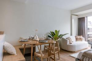 Huswell - Modern and bright studio in centre of Knokke