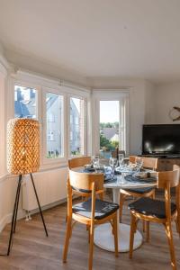 Huswell - Sunny bright apartment in the center of De Haan