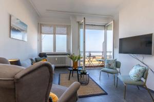 Huswell - Beautiful spacious studio with frontal sea view