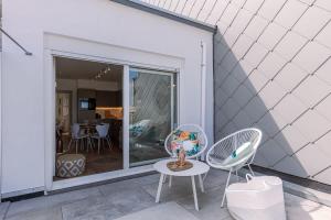 Huswell - Stunning Seafront Apartment