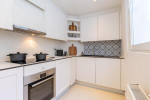 Huswell - Stylish duplex apartment in town house