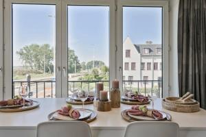 Huswell - Sea Bridge; Charming apartment near the beach