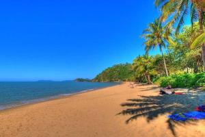 Stunning Waterfront Apartment in 5-star Complex