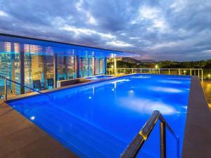 Stunning Waterfront Apartment in 5-star Complex