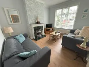 Downs Gate Cottage - 伊斯特布恩