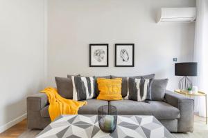 Bright, Modern Retreat Near Acropolis in Koukaki