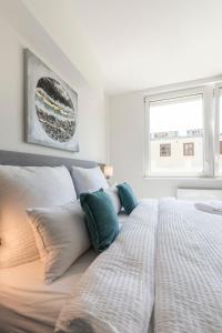 Cube Apartments by Wiener Stadthalle & U3 Metro