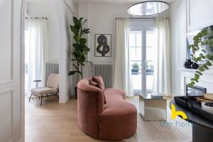 Athenian Elegance, Ensuite Whirlpool & Fireplace Near Acropolis - Apartmány, Atény