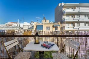 Bright, Calming Retreat With a Balcony Near Metro!