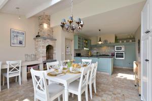 Huswell - Luxury Koksijde Villa with Garden