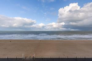 Huswell - Beautiful seaview apartment with private garage