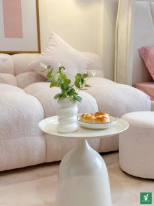 Bunny Bliss-Service Apartment