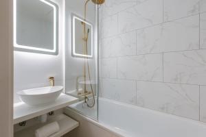 Huswell - Modern studio with seaview and parking