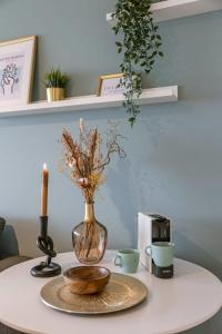 Huswell - Modern studio with seaview and parking