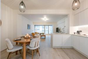 Huswell - Modern 2 bedroom in centre of Knokke