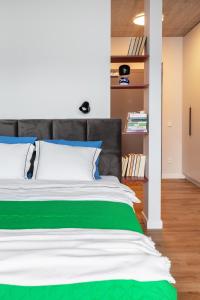 #stayhere - Brand New Colourful Studio close to Shopping Malls