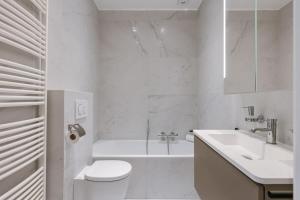 Huswell - Modern apartment in heart of Knokke with terrace