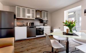 Villa Helga- Ferienwohnung Abendmond mit Terrasse und 2 Schlafzimmern