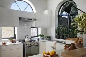 Deane House - Number 17 - Грин-Поинт