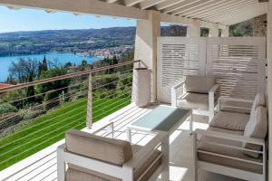 WOW - amazing lake view!