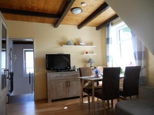 Derya, Friedrichstraße