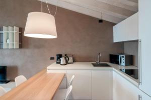 WOW - amazing lake view!