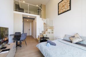 Loft Pool Superior Suite Near jodd Night Market 500mbps Wi-Fi Twin