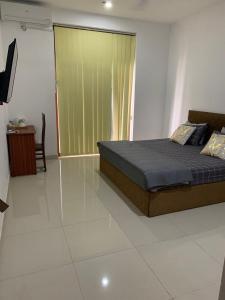R&R residencies