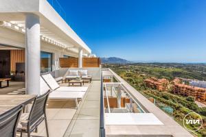 ViVi Homes - The Heights Pool, Gym, Sauna, Terrace & Sea View