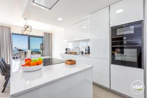 ViVi Homes - The Heights Pool, Gym, Sauna, Terrace & Sea View