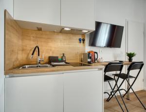 Cityscape Studios by Irundo