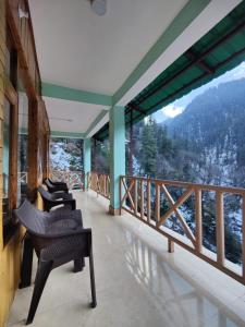 The Forest Pinnacle and Café, Jibhi