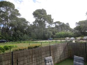Appartements Rez de Jardin au Nouvelles Terres a La Londe les Maures : photos des chambres