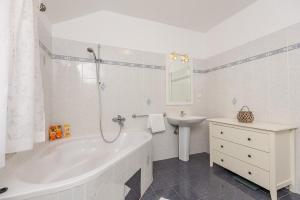 Holiday Home Trojkovic 