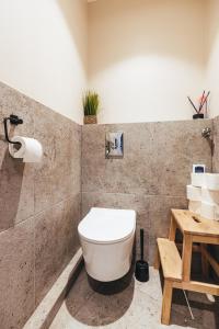 Stylowy loft w kamienicy przy Dworcu PKP