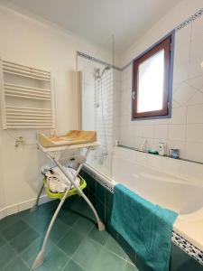 Maisons de vacances La douceur - 8p - Maison Familiale avec Jardin : photos des chambres