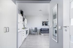 Cegielniana Grey Studio by BookingHost