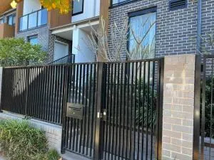安静的住宅区 4个卧室 2个卫生间 临近悉尼机场 市区 海滩 - Maroubra