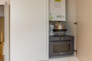 Luxury Design Apt, Comfy w AC, WiFi & Netflix