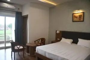 Vatika Banquet And Lawn - Ґая