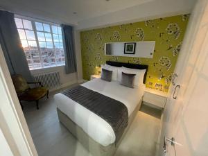 Executive Studio room in Chelsea Cloisters