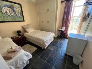 Paljas En Kandas Guest House